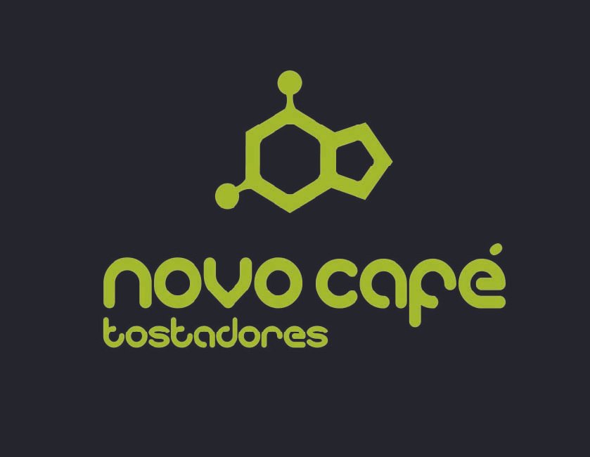 Barra de café de especialidad en Novo Café Tostadores Coatepec con equipo profesional